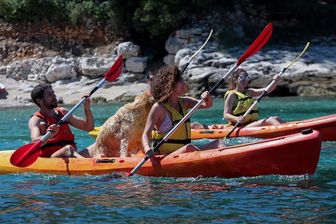 Supetar-Postira kayaking - The protected bay and the story of Splitska