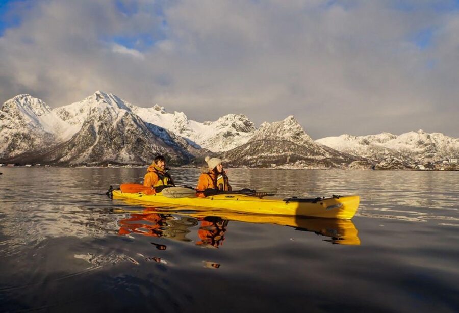 Svolvaer: Sea Kayaking Experience - Local stories from guide Odd Krane