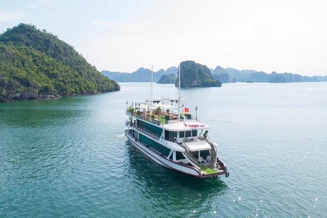 Sweetness Cruise Ha Long Bay: Caves, Kayaking, Swimming & Lunch - Sung Sot Cave, Ha Long Bay’s biggest cave stop