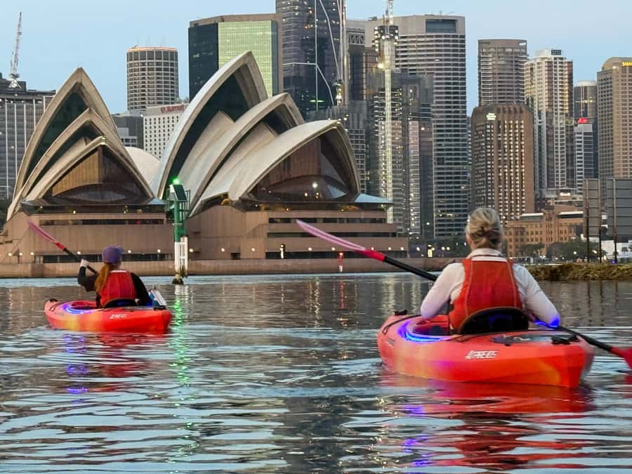 Sydney: Opera House and Harbour Guided Kayak Tour - Reaching the Opera House by kayak