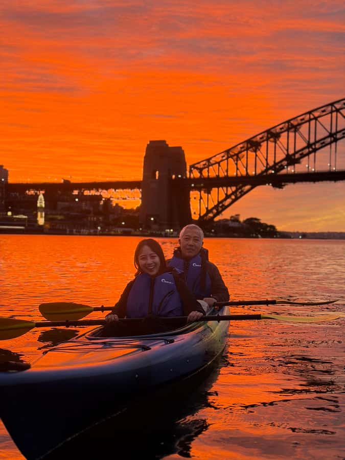Sydney: Sunset Kayak Tour with Opera House Views - McMahons Point and the sunset pause