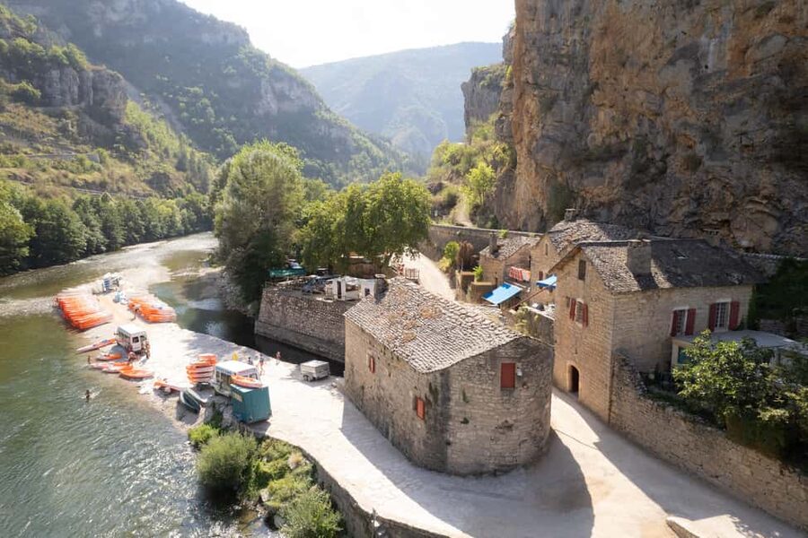 Tarn Gorges by canoe - Discover the Lucy route (20 km) - The Défilé des Détroits is the dramatic middle section