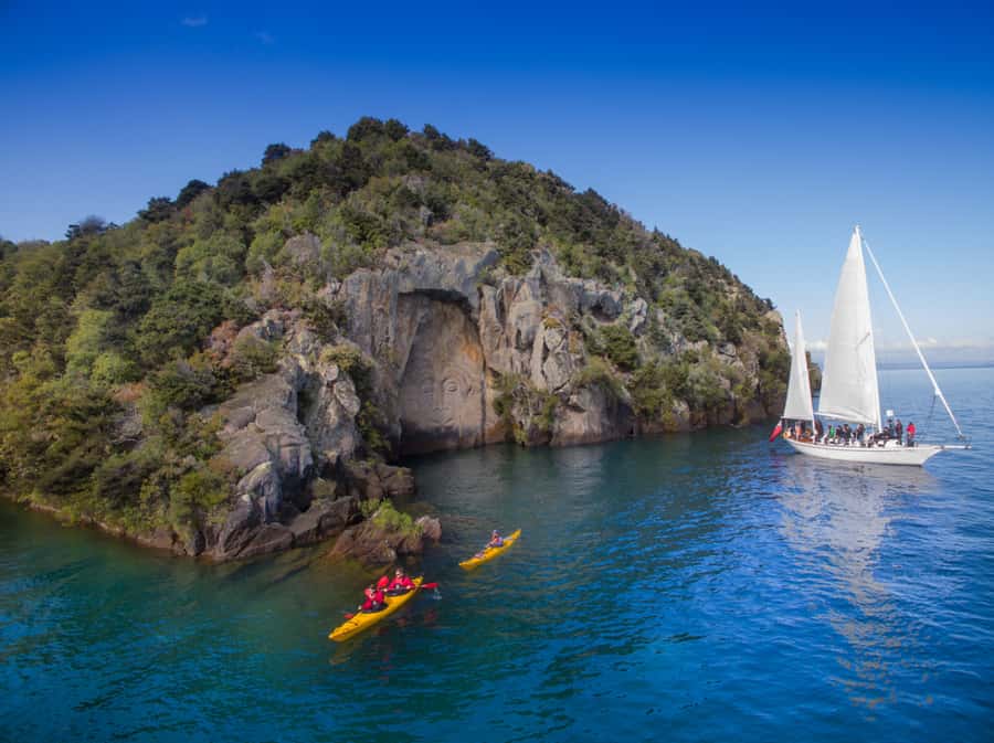 Taupo: Maori Rock Carvings Kayaking Tour - The first stretch across Lake Taupo