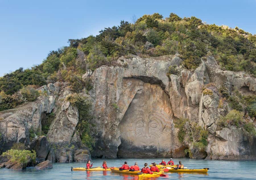 Taupo: Maori Rock Carvings Kayaking Tour - What happens when the weather turns