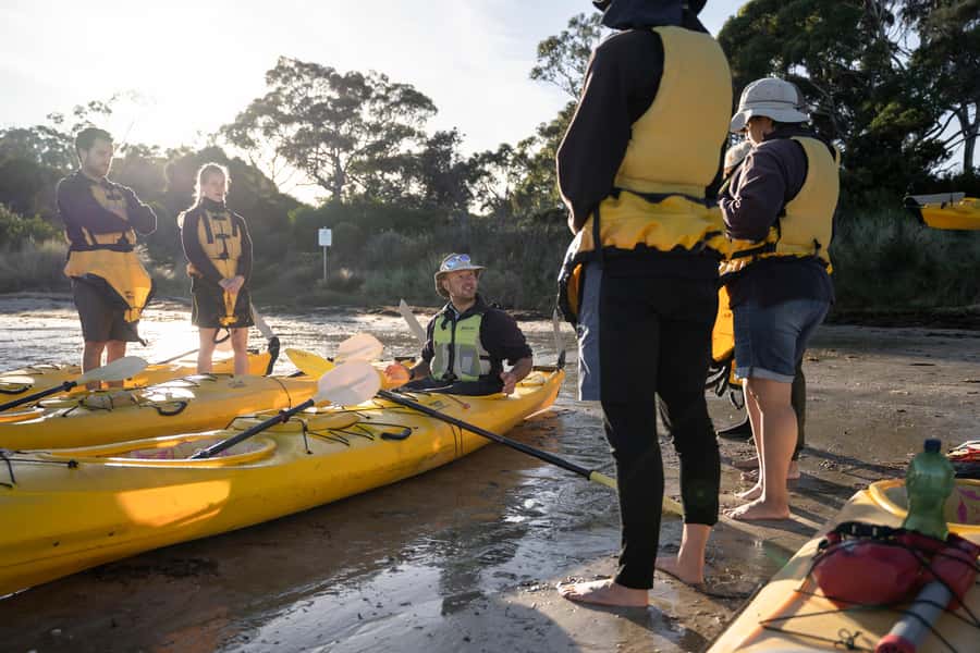 The Freycinet Paddle Kayak Tour - Getting comfortable in a double sea kayak