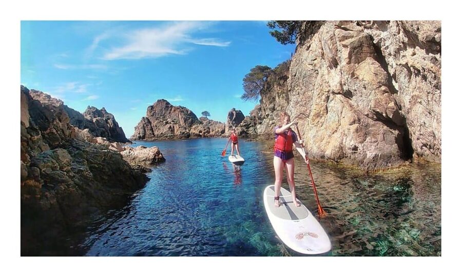 Tossa de Mar: Guided Route in Paddle Surfing&Coves and Caves - Entering caves and reaching small beaches
