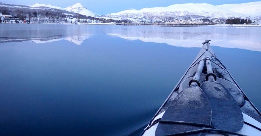Tromsø: Winter Sea Kayaking Tour with Wildlife Sightings - The safety talk and first strokes