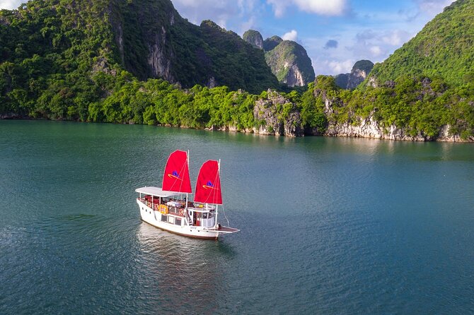 Unique Halong Private Day Cruise - Fishing Village, Kayak - What this Halong Bay day is really selling