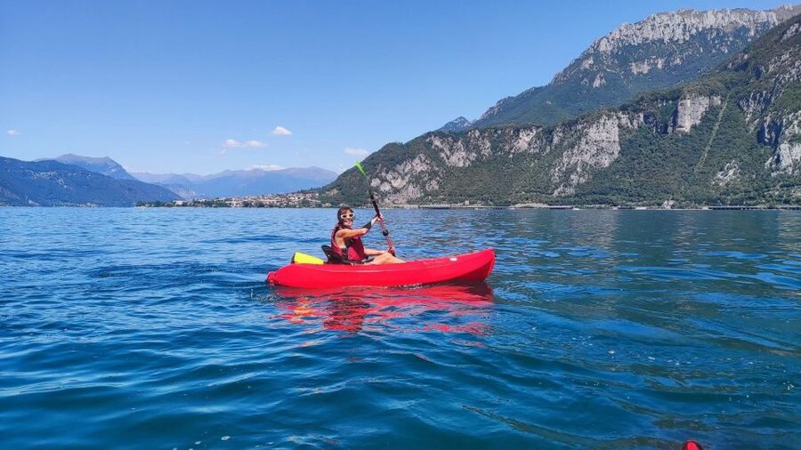 Valmadrera LC: Lake Como Kayak Rental with Aperitif - The aperitif at the bay