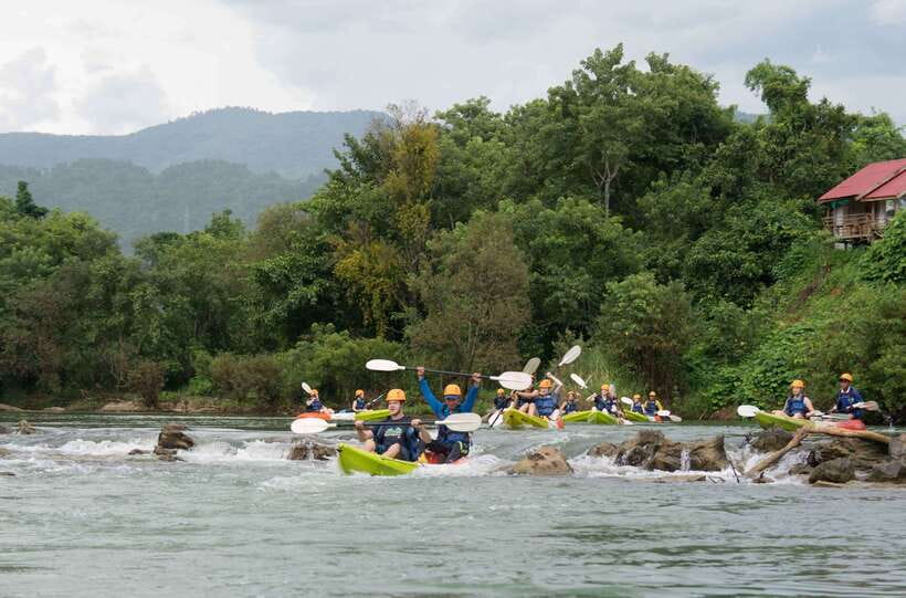 Vang Vieng: Nam Song River Kayak Tour - Mountain peaks and local fishing