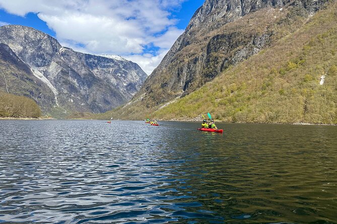 Vossevangen: Nærøyfjord Full-Day Guided Kayaking Trip - From Vossevangen to the walls of Nærøyfjord