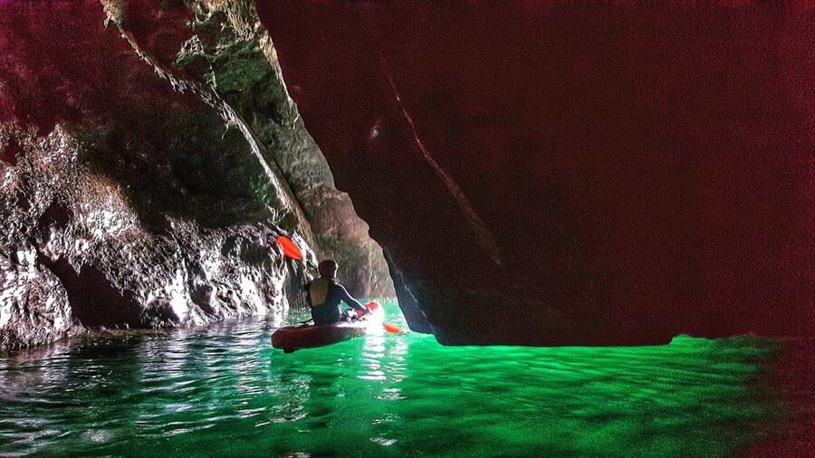 Wexford: Hook Peninsula Sea Cave Kayaking Experience - Weather, clothing, and practical preparation